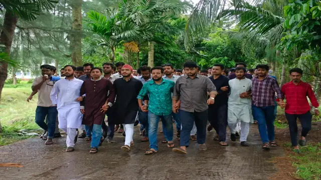 নারী ধর্ষণের হুমকির প্রতিবাদে গোবিপ্রবি ছাত্রদলের বিক্ষোভ মিছিল