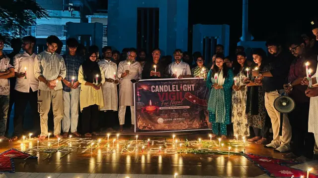 নেপাল-তিব্বত সীমান্তে দুর্যোগে নিহতদের স্মরণে যবিপ্রবিতে মোমবাতি প্রজ্বলন