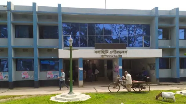 নলছিটি পৌর প্রকৌশলীকে প্রাননাশের হুমকির অভিযোগে ৩ বিএনপি নেতার বিরুদ্ধে জিডি