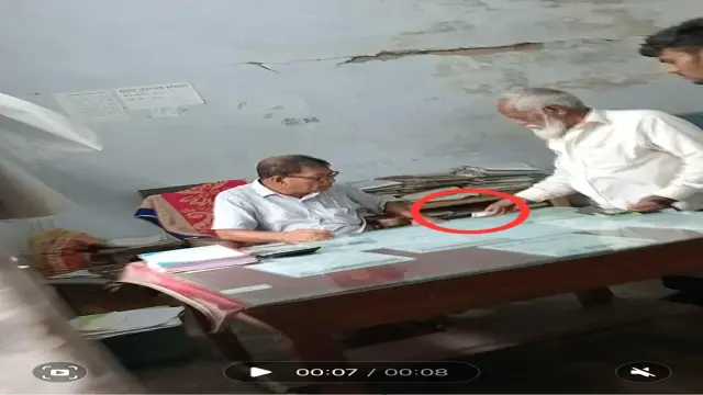 নলছিটি সেটেলমেন্ট অফিসে ঘুষের রাজত্ব , ঘুষের ভিডিও ভাইরাল