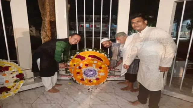 অমর একুশে ফেব্রুয়ারির প্রথম প্রহরে ভাষা শহিদদের প্রতি উপজেলা নির্বাহী কর্মকর্তার শ্রদ্ধা নিবেদন