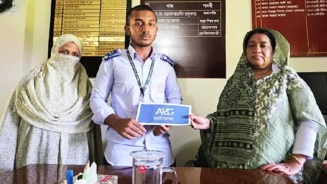 অর্থাভাবে অনিশ্চিত এসএসসি, শুভকে সহায়তা করল এবিজি ফাউন্ডেশন