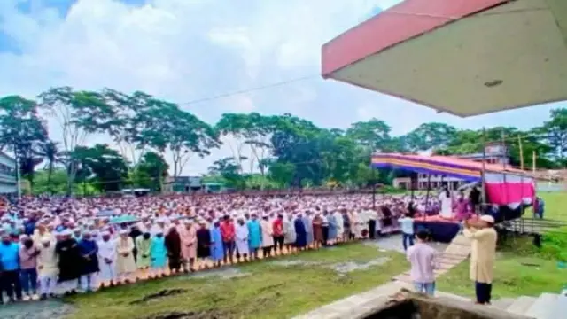 পারিবারিক গোরস্থানে চিরনিদ্রায় শায়িত সাবেক এমপি এস এম শাহজাদার পিতা