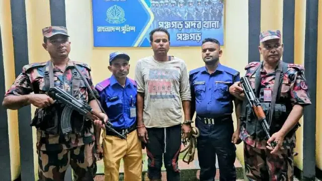 পঞ্চগড়ে আখ চুরি করতে এসে বাংলাদেশে আটক ভারতীয় নাগরিক