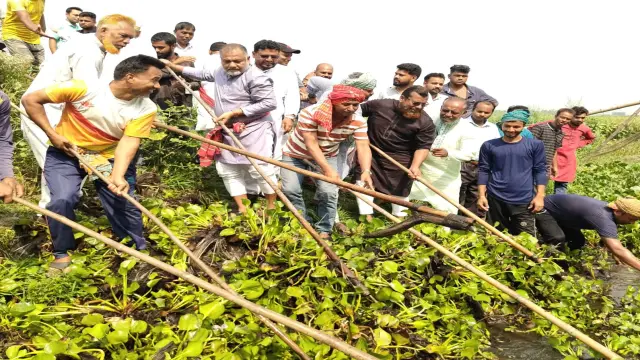 পরিবেশ ও প্রকৃতি রক্ষায় আমরা খাল খনন ও পরিষ্কারের একাধিক পরিকল্পনা গ্রহণ করেছি-গোপালগঞ্জ-০৩ আসনের সাংসদ জিলানী