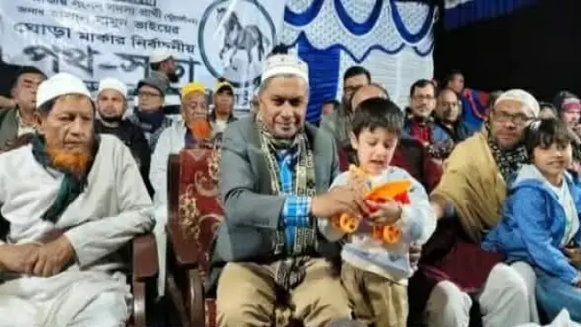 পটুয়াখালী-৩ আসনে স্বতন্ত্র প্রার্থী হাসান মামুনের পথসভায় জনতার ঢল