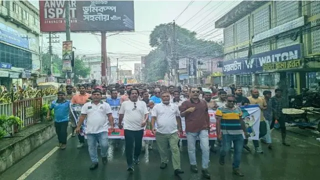 রংপুরে জেলা ও মহানগর যুবদলের বিক্ষোভ মিছিল