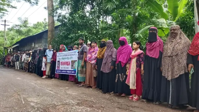 সাইফুল হত্যার বিচার ও দ্রুত আসামি গ্রেফতারের দাবিতে মানববন্ধন