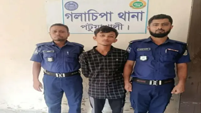 সামাজিক যোগাযোগ মাধ্যমে ভাইরাল সেই মাদকসেবী সাকিব গ্রেপ্তার, ভ্রাম্যমাণ আদালতে কারাদণ্ড।
