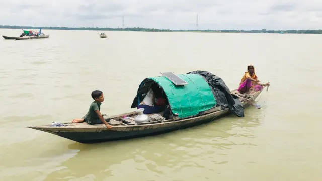 বরিশালে মান্থা  সম্প্রদায়ের নারীদের জীবন অন্ধকারাচ্ছন্ন।