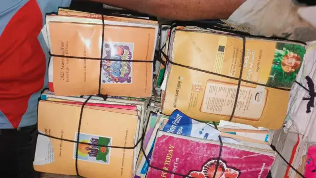 সরকারি বই বিক্রির সংবাদ প্রকাশ  করায় সাংবাদিকদের বিরুদ্ধে  অপপ্রচার