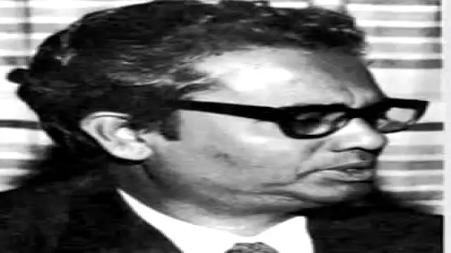 শতবর্ষে মুনির চৌধুরী: অস্তিত্ববাদের স্থানীয় রূপান্তর ও রাজনৈতিক অর্থহীনতার নাট্যভাষ্য