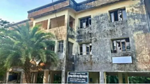 স্বাস্থ্যকেন্দ্র নির্মাণের দুই যুগেও চিকিৎসকের দেখা পায়নি চর কাজলবাসী