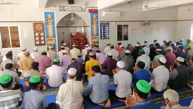 উত্তরায় বিমান দুর্ঘটনায় নিহতদের স্মরণে সারাদেশের মসজিদে দোয়া