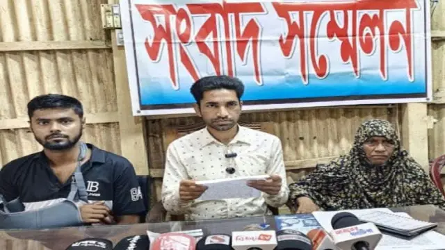 ওয়ারেন্টভুক্ত আসামী গ্রেপ্তারের দাবিতে গলাচিপায় সংবাদ সম্মেলন
