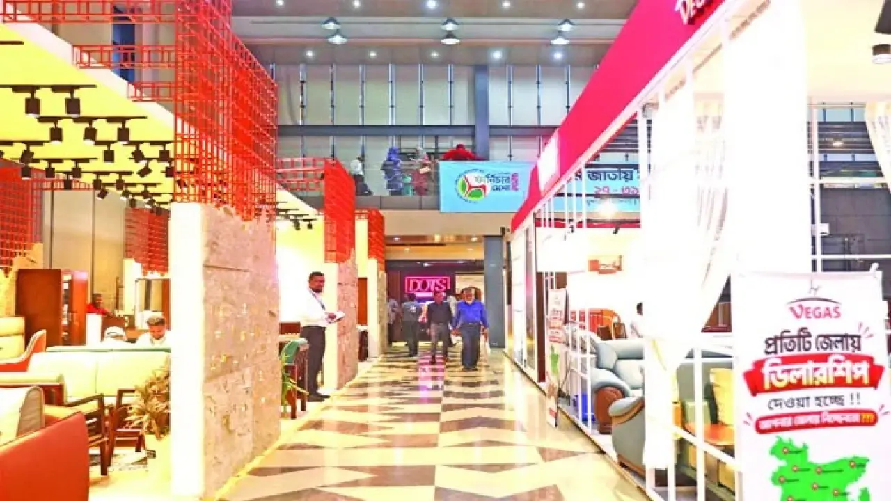 আইসিসিবিতে জাতীয় ফার্নিচার মেলা শুরু, একসঙ্গে ৪৪ কোম্পানি