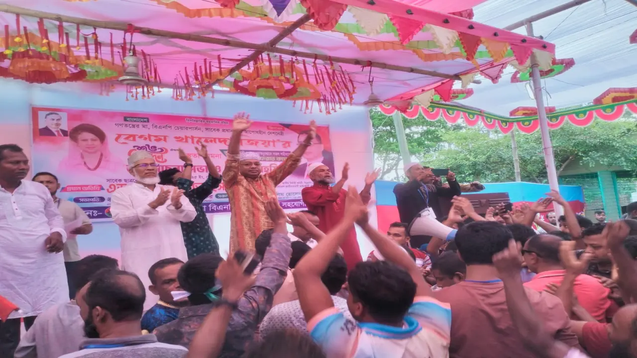 বাচ্চা পোলাপান ৪২ দিন   আন্দোলন করে বলে সবই   নাকি তারা  -এড. সজল