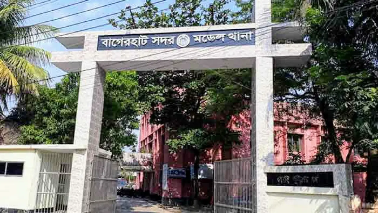 বাগেরহাটে সৌচাগার থেকে গৃহবধুর গলাকাটা মরদেহ উদ্ধার