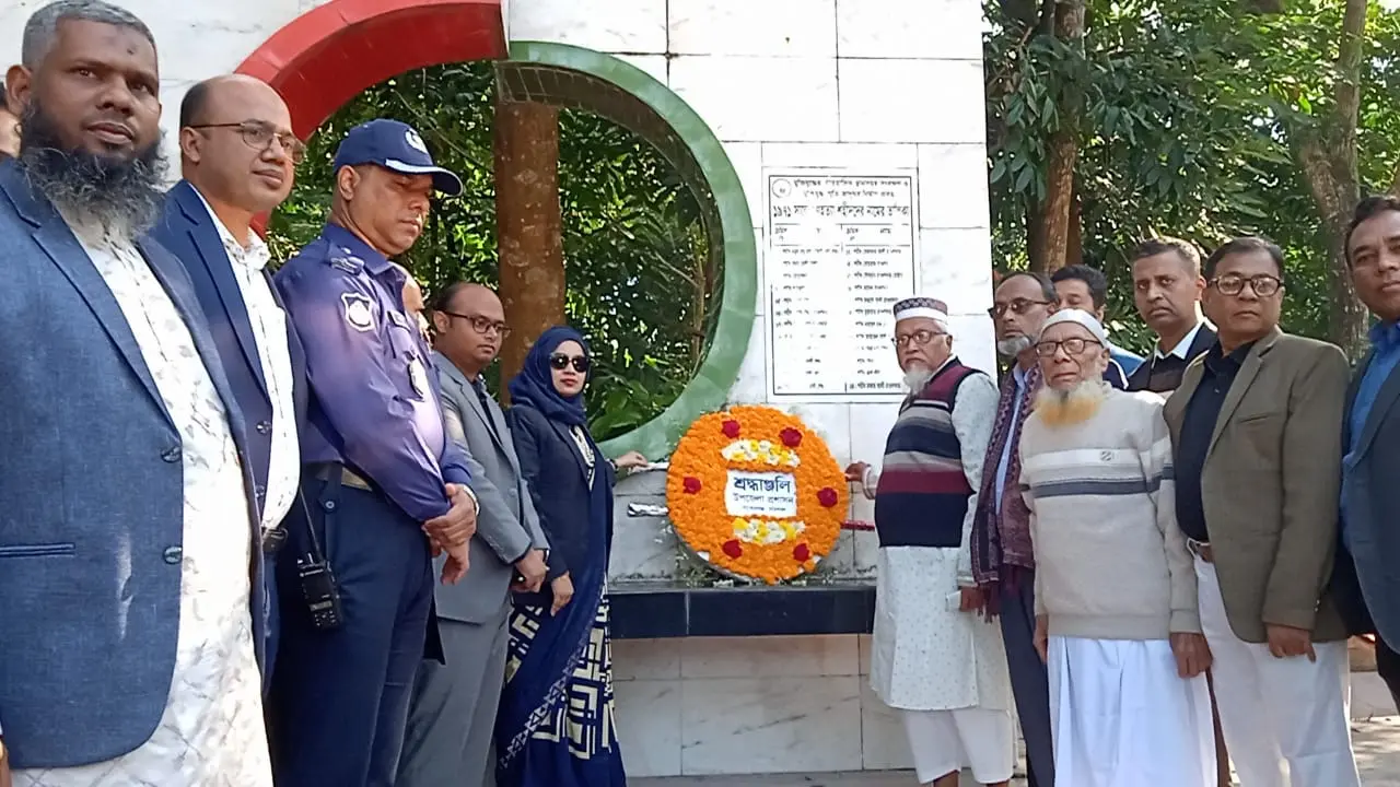 বাকেরগঞ্জে সৌদি প্রবাসী চার ভাইয়ের জমি ভূমিদস্যুদের দখলে