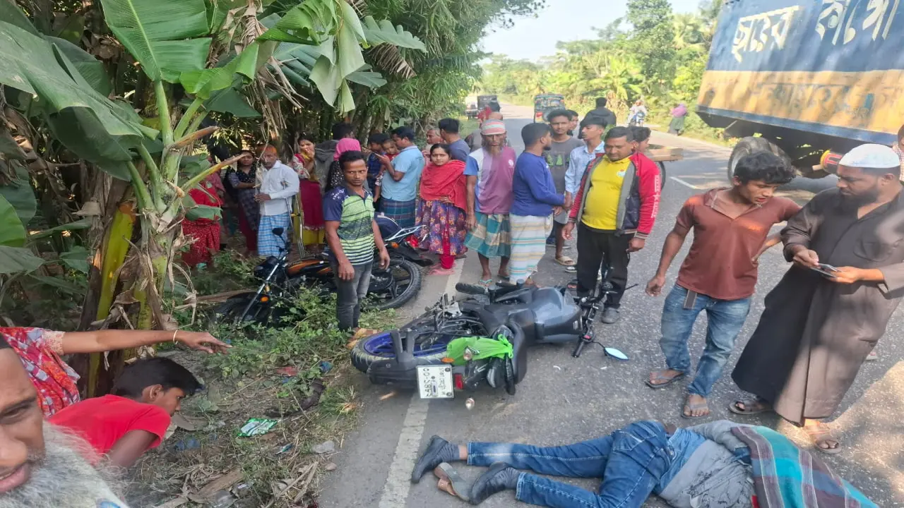 বাকেরগঞ্জে ট্রাক চাপায় যুবকের মৃত্যু, স্ত্রী গুরুতর আহত