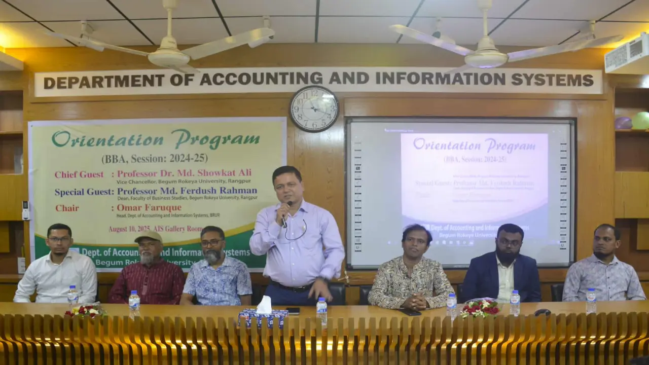 বেরোবিতে নবীন  শিক্ষার্থীদের ওরিয়েন্টেশন ক্লাস হলো আজ