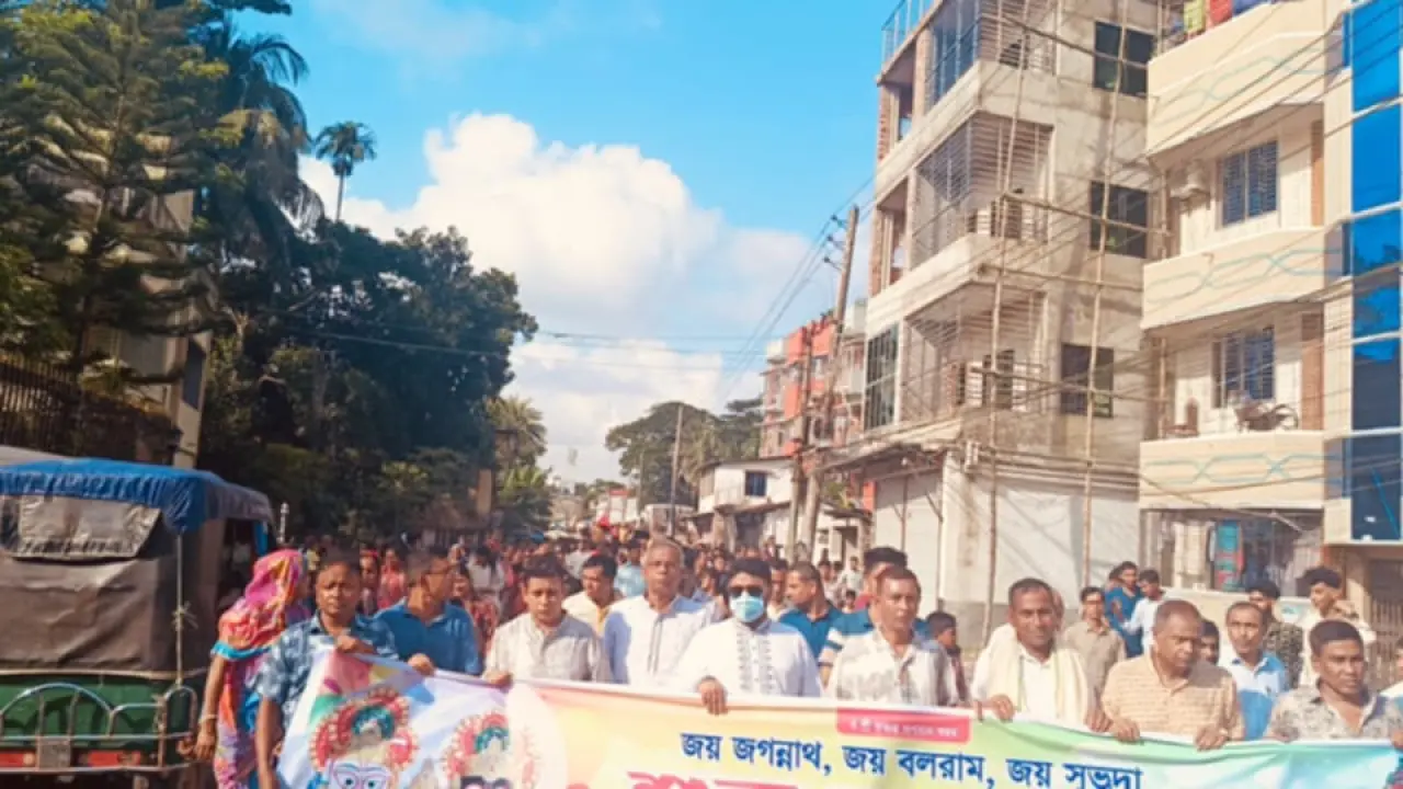 বোরহানউদ্দিনে সনাতন ধর্মাবলম্বীদের রথযাত্রা উৎসব উদযাপিত