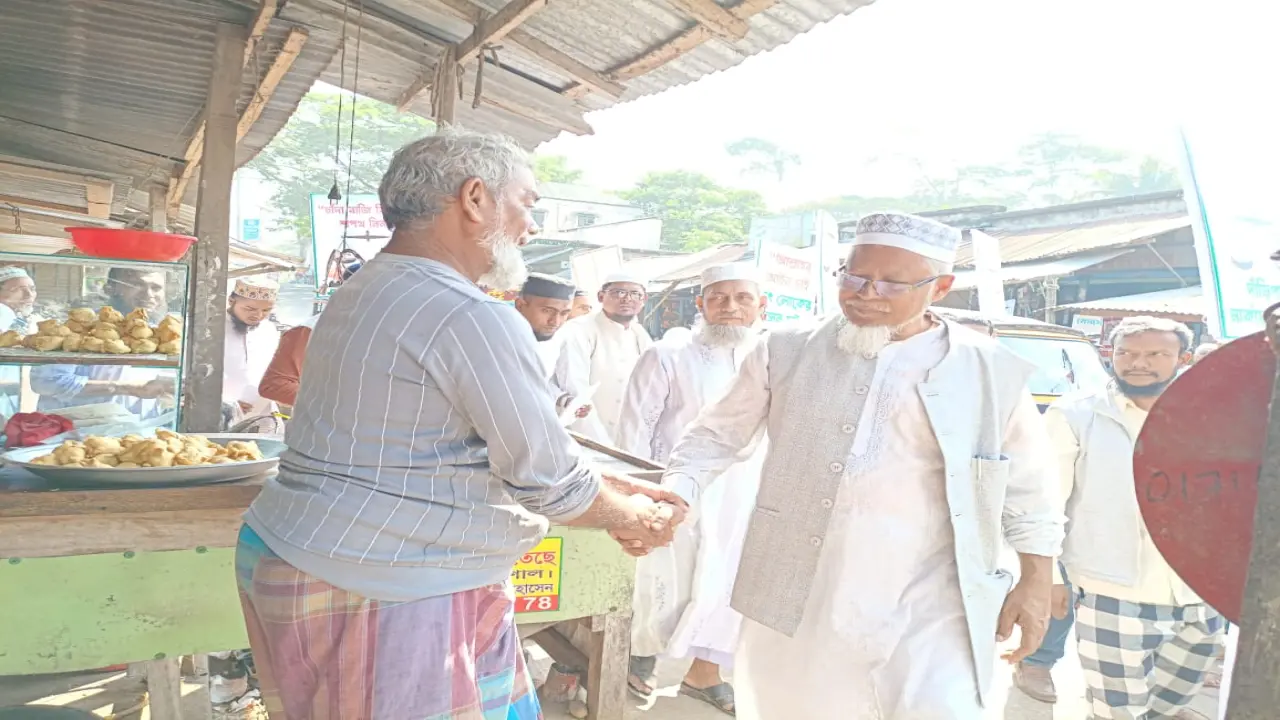 বড়াকোঠা ইউনিয়নে বরিশাল-২ আসনের জামায়াত প্রার্থী মাস্টার মান্নানের গণসংযোগ