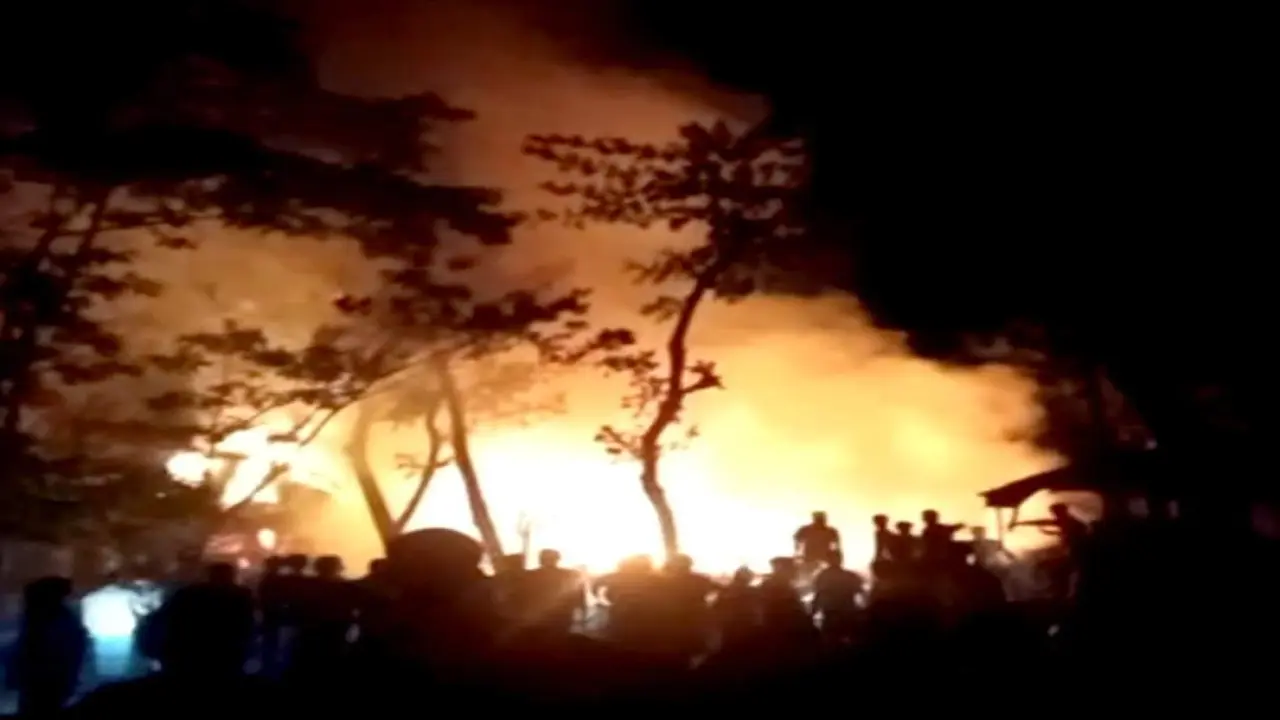 বরগুনার ​বামনায় বসতঘরে ভয়াবহ আগুন: ৩ বছরের শিশুর মৃত্যু, বাবা মৃত্যুশয্যায়