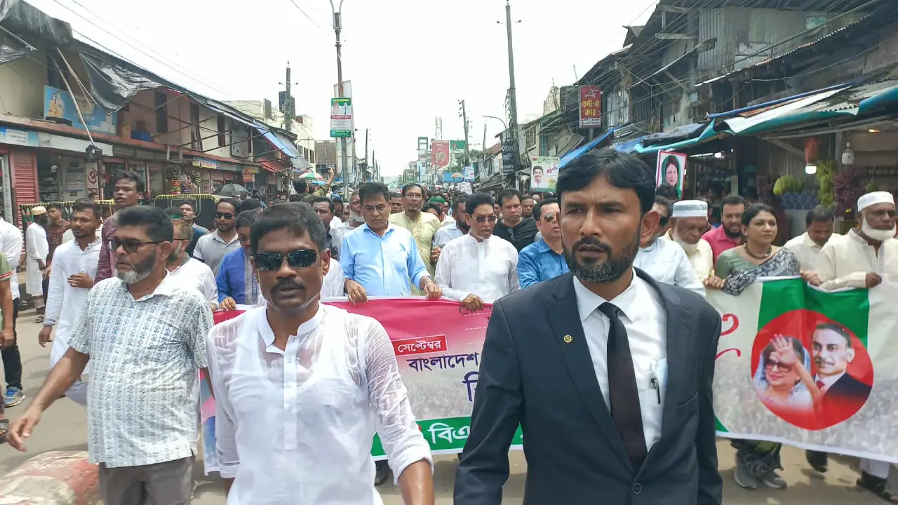 বরগুনায় আনন্দঘন পরিবেশে বিএনপির ৪৭ তম প্রতিষ্ঠাবার্ষিকী উদযাপন