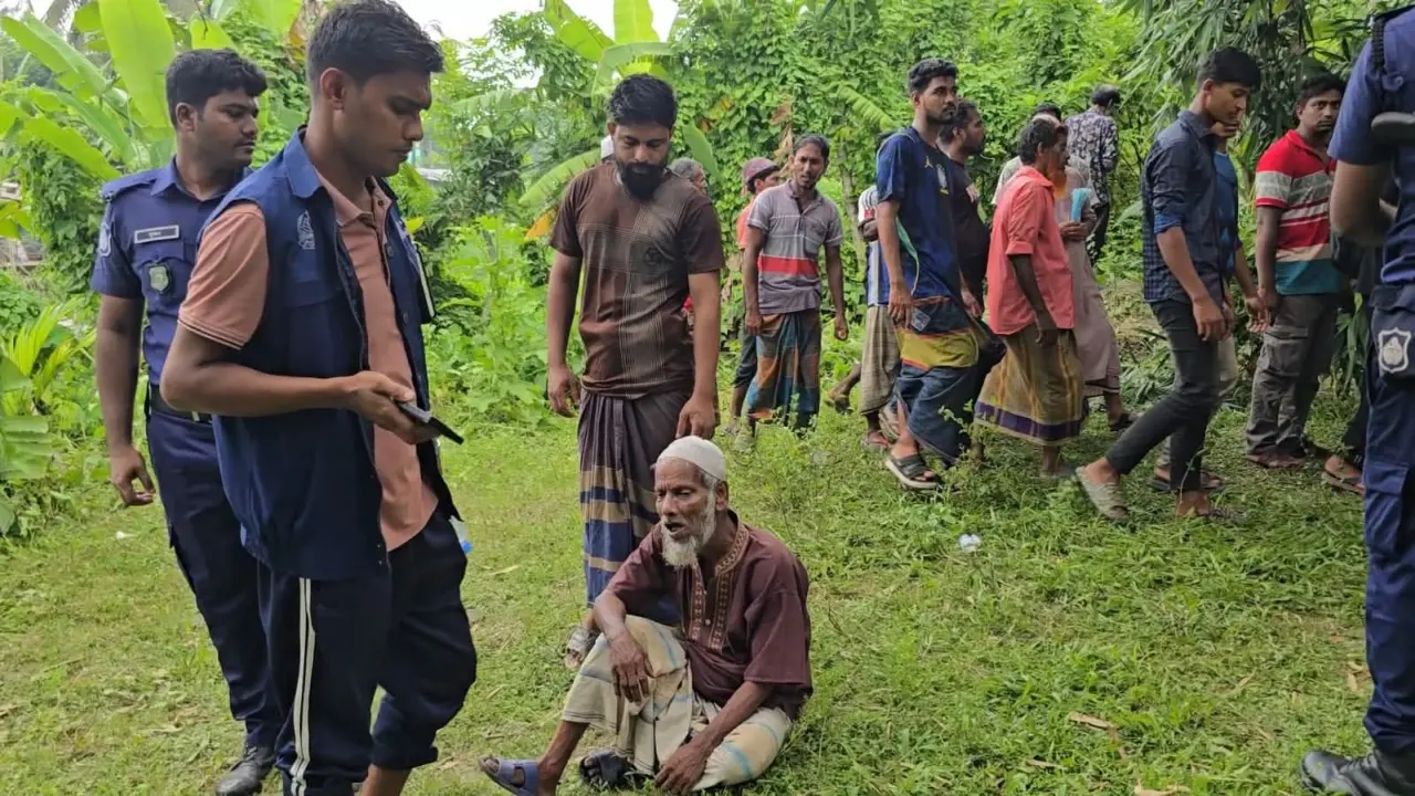 বরগুনায় খাল থেকে ব্যবসায়ীর মাথাবিহীন মরদেহ উদ্ধার, মিলেনি মাথার সন্ধান