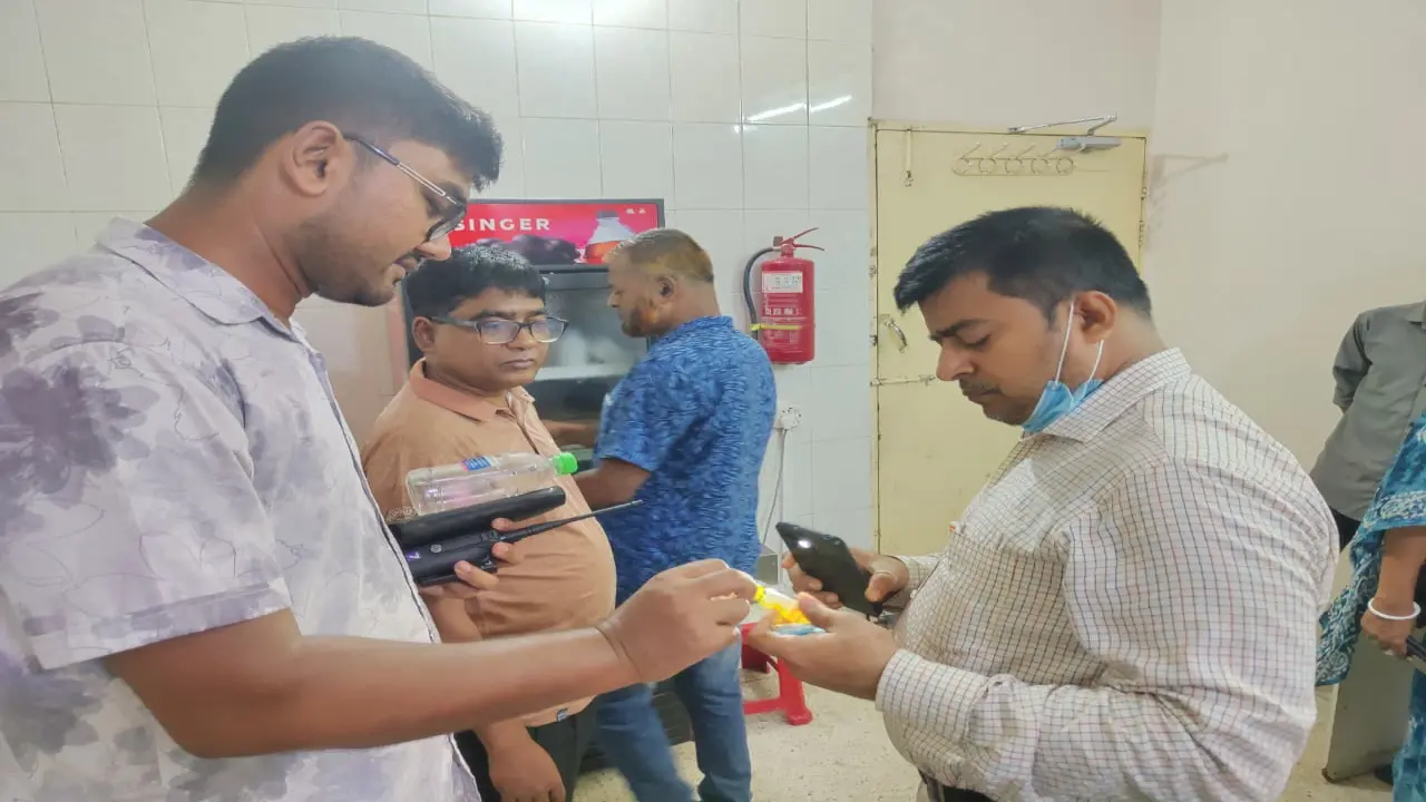 বরিশালে ৩ ডায়াগনস্টিক সেন্টারে অভিযান, জরিমানা ৩৭ হাজার টাকা