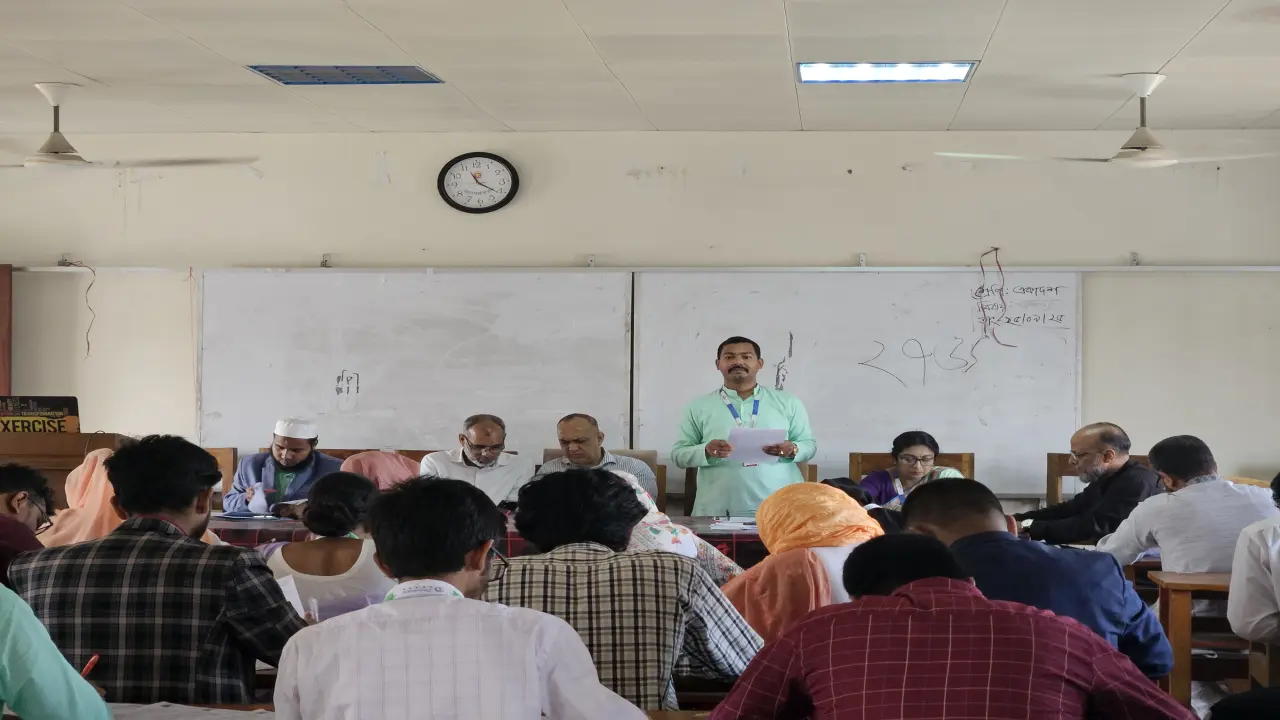 বরিশালে ফ্রিল্যান্সিং প্রশিক্ষণের ৬ষ্ঠ ব্যাচের লিখিত পরীক্ষা অনুষ্ঠিত, অংশ নিলেন ৪৭৯ জন পরীক্ষার্থী