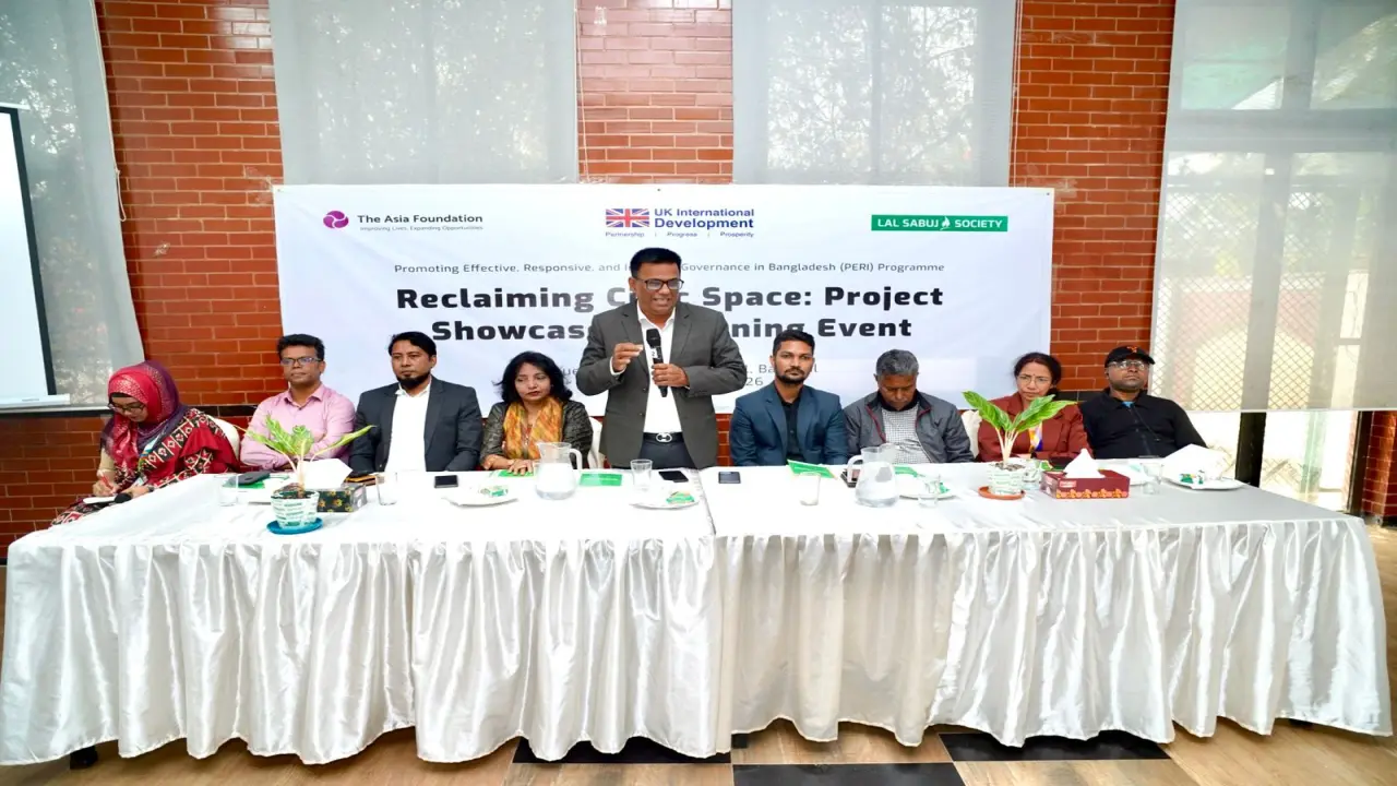 বরিশালে নিরাপদ সড়ক, তথ্য অধিকার ও বর্জ ব্যবস্থাপনা বিষয়ক শোকেস প্রোগ্রাম অনুষ্ঠিত