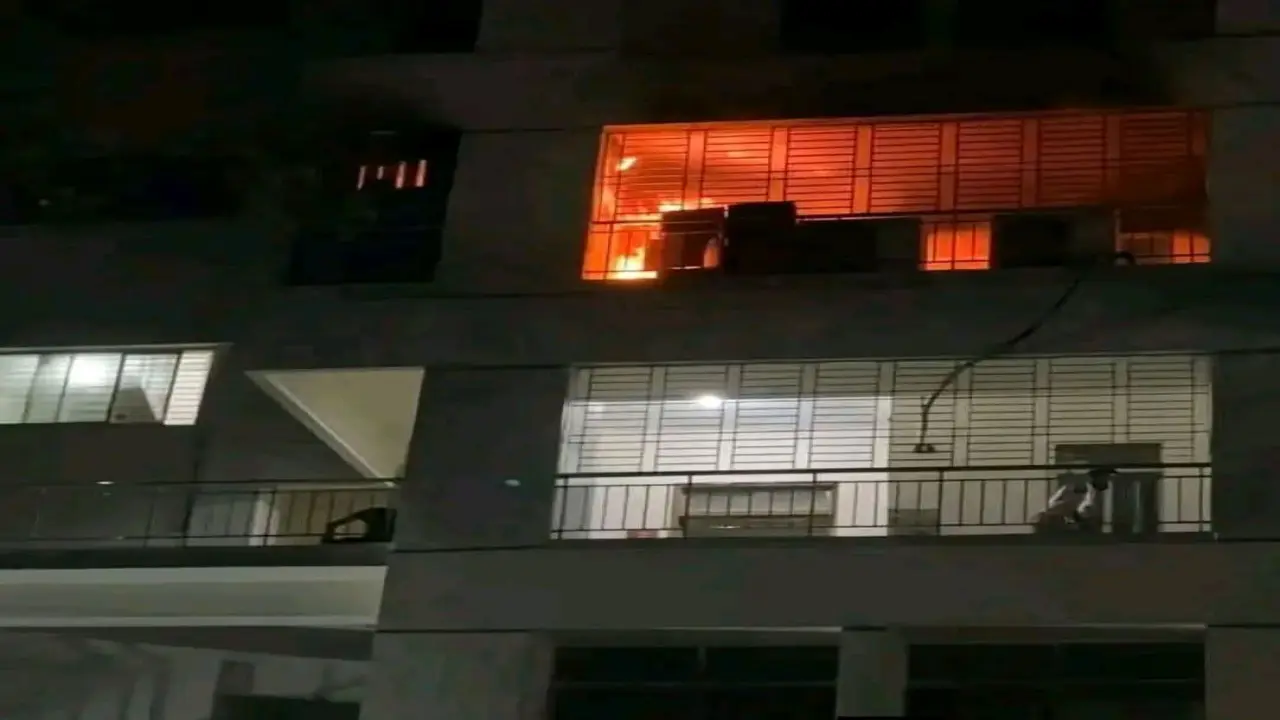 বরিশালে শেরে বাংলা মেডিকেল কলেজ হাসপাতালে ভয়াবহ অগ্নিকাণ্ড, নিহত ২