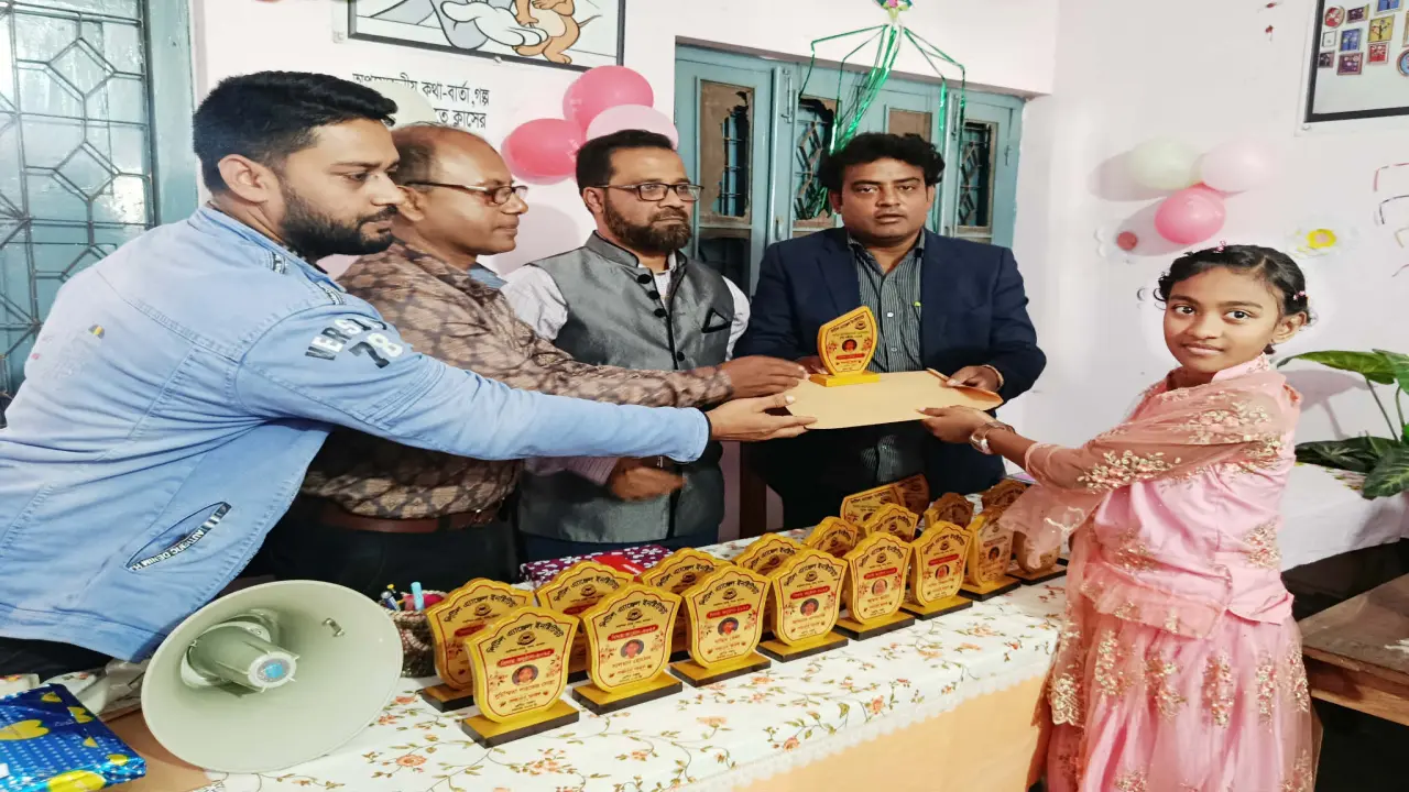 বসুন্দিয়ায় লিটিল এ্যাঞ্জেল ইনস্টিটিউট এর বিদায়ী শিক্ষার্থী সংবর্ধনা অনুষ্ঠিত