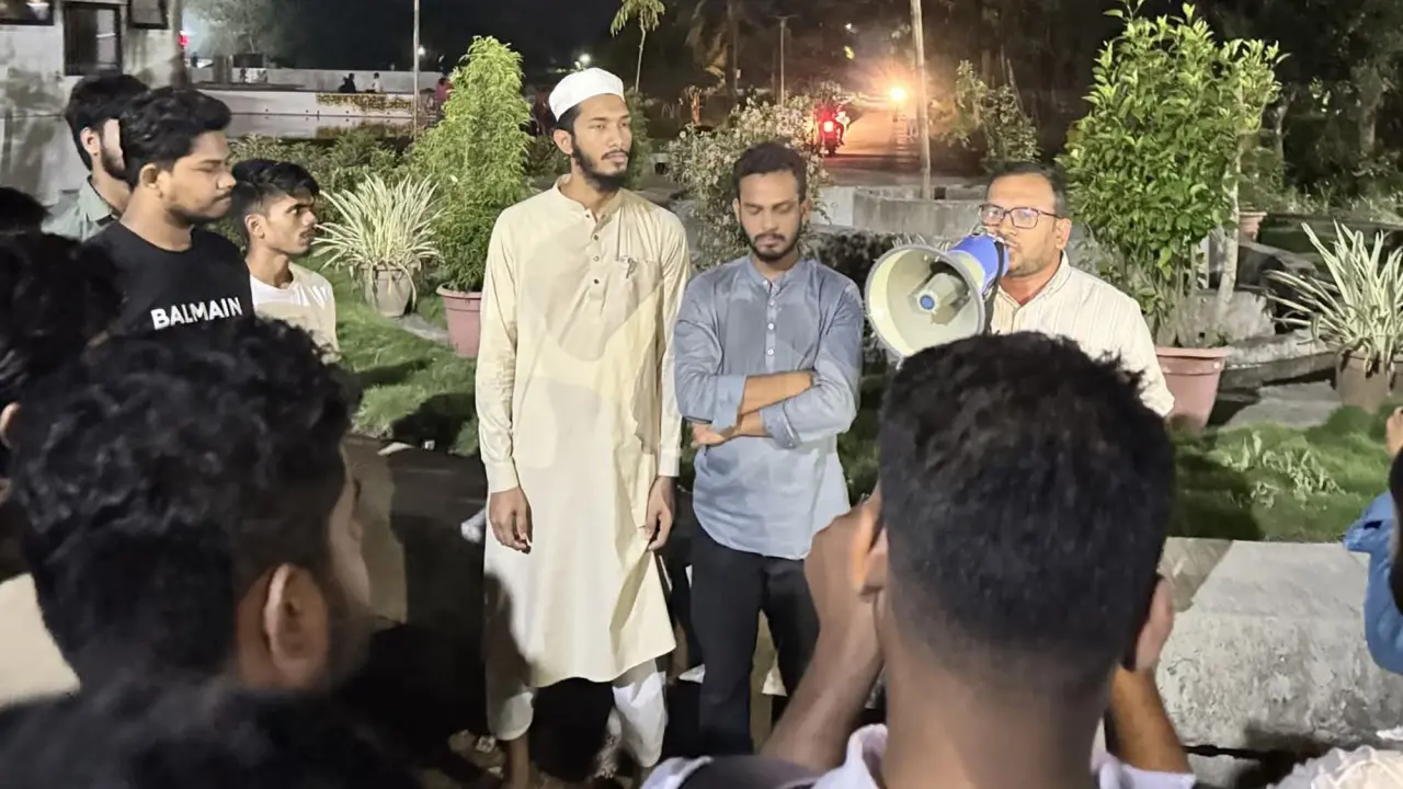 চট্টগ্রাম বিশ্ববিদ্যালয়ে শিক্ষক ও শিক্ষার্থীদের উপর হামলার প্রতিবাদে গোবিপ্রবিতে বিক্ষোভ সমাবেশ