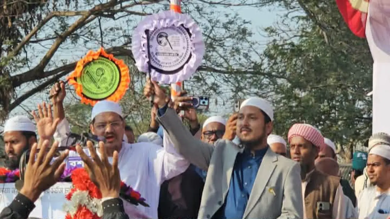 'দাঁড়িপাল্লার এক পাল্লায় আমেরিকা অন্য পাল্লায় ভারত অবস্থান করছেন জামায়াত'- চরমোনাই পীর রেজাউল করিম