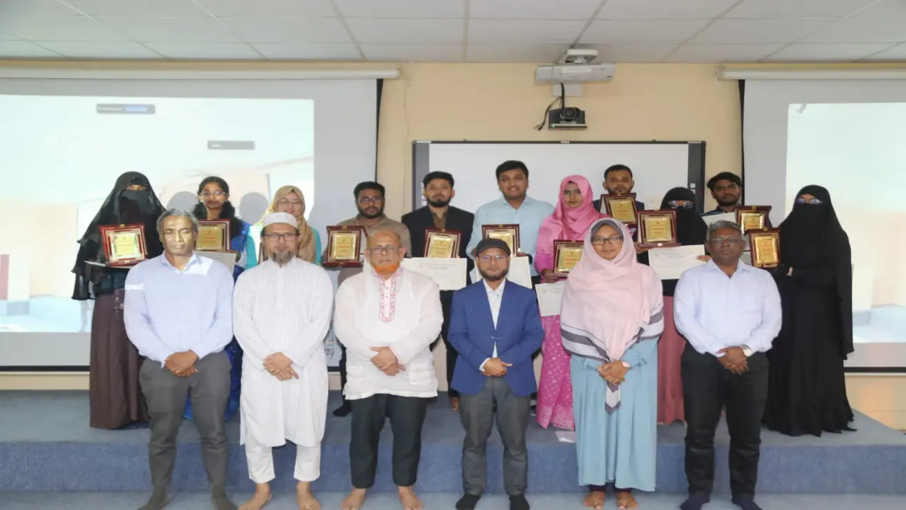 ডিনস অ্যাওয়ার্ড পেলেন যবিপ্রবির জীববিজ্ঞান ও প্রযুক্তি অনুষদের ১১ শিক্ষার্থী