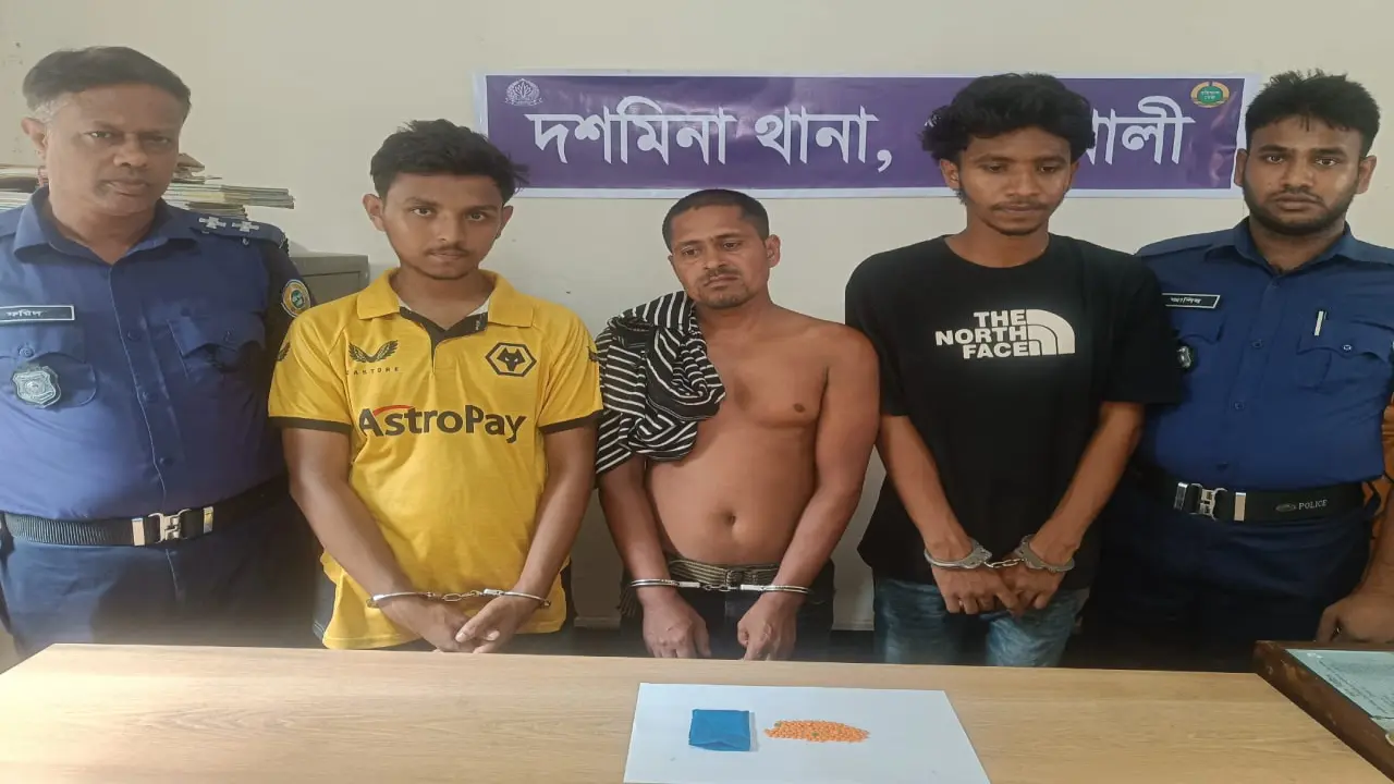 দশমিনায় ইয়াবাসহ তিন মাদক ব্যবসায়ি আটক