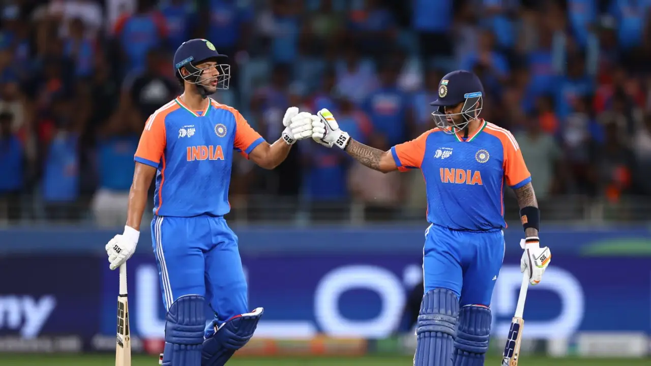 এশিয়া কাপ ফাইনালে পাকিস্তানকে হারিয়ে নবমবারের মতো চ্যাম্পিয়ন ভারত