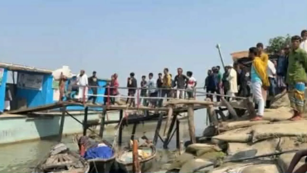 ঘণ্ট পরও উদ্ধার হয়নি নদীতে পড়ে নিখোঁজ যুবক