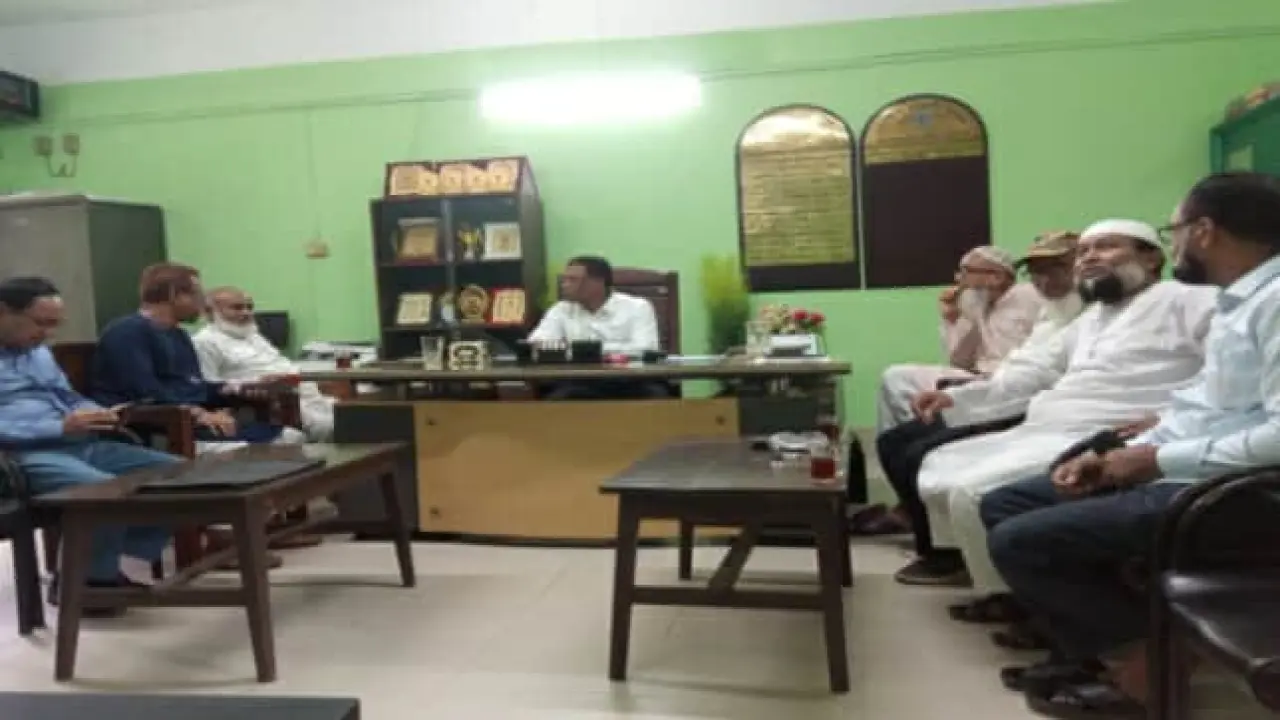 গলাচিপা সরকারি কলেজের শিক্ষক-শিক্ষিকাদের সাথে জামায়াতের এমপি পদ প্রার্থীর মত বিনিময় সভা