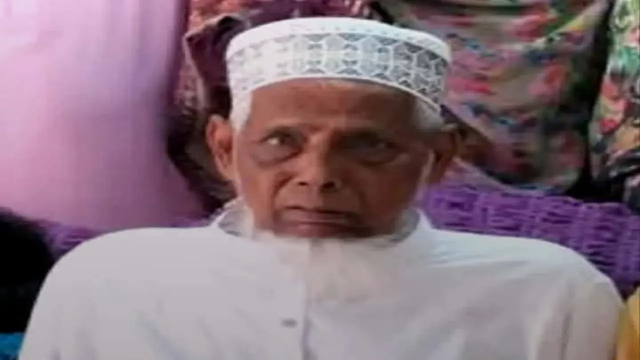 গলাচিপা সরকারি মডেল মাধ্যমিক বিদ্যালয়ের সাবেক শিক্ষক বেলায়েত হোসেন আর নেই