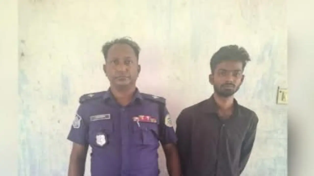 গলাচিপায় ১৫ গ্রাম গাঁজাসহ যুবক গ্রেপ্তার