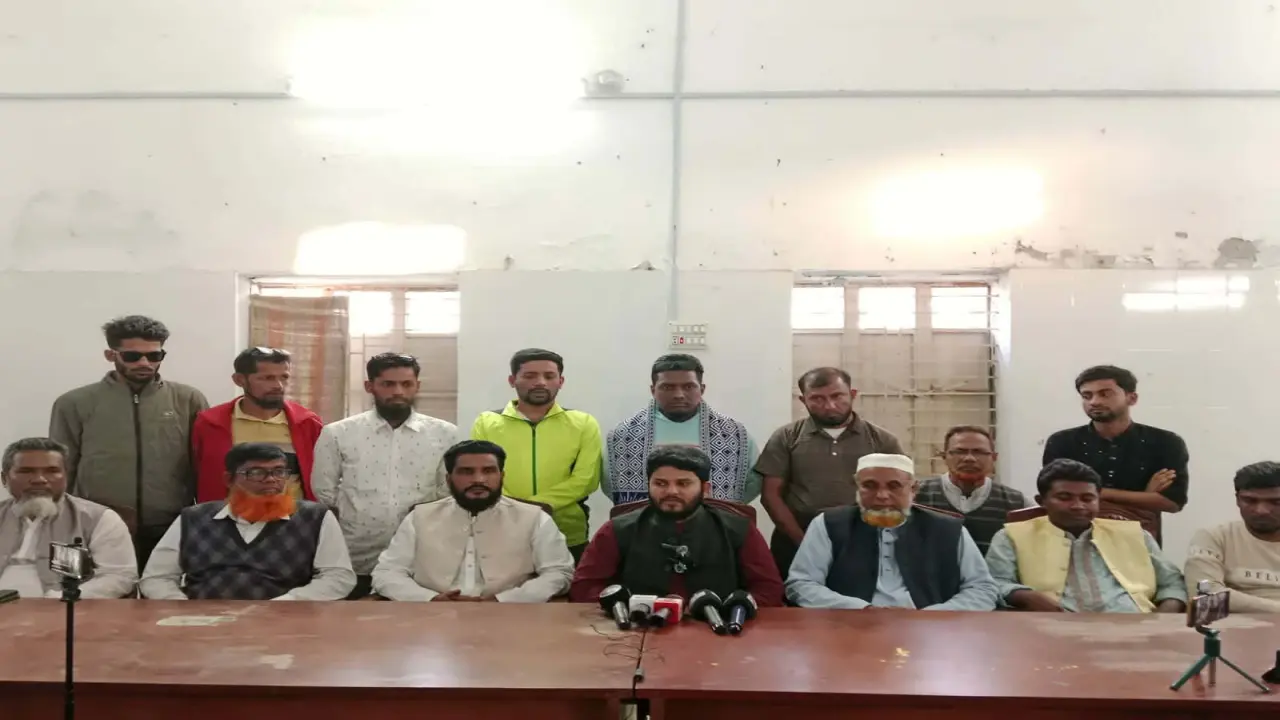 গলাচিপায় গণঅধিকার পরিষদের সংবাদ সম্মেলন