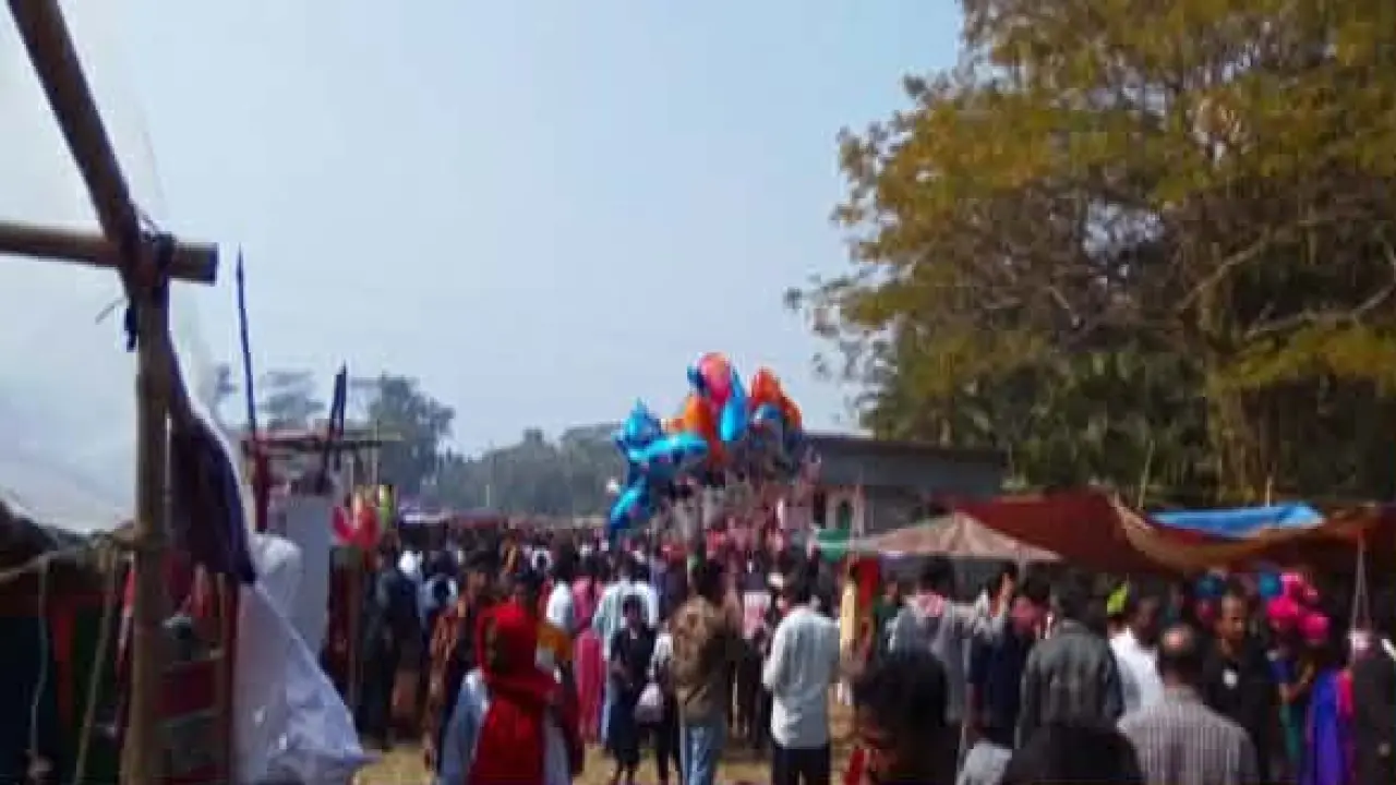 গলাচিপায় ঐতিহ্যবাহী দয়াময়ী মেলা অনুষ্ঠিত