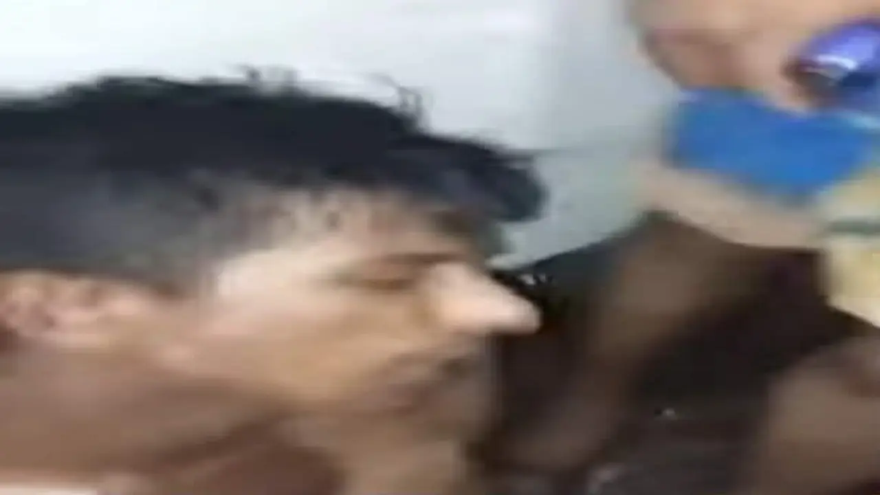 গলাচিপায় সত্য দাসের বাড়িতে চুরি করতে গিয়ে জনতার হাতে চোর আটক
