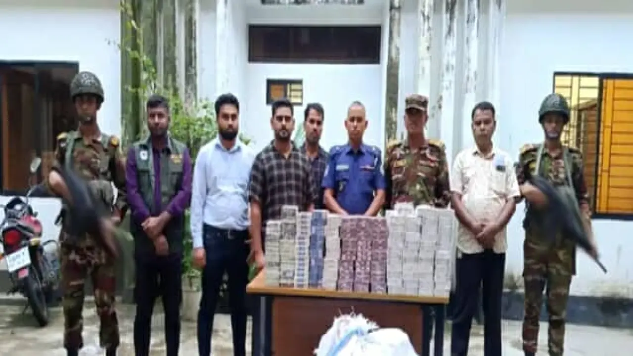 গলাচিপায় শুল্ক ফাঁকি ও নকল ব্র্যান্ডের ৫০ হাজার শলাকা সিগারেট উদ্ধার