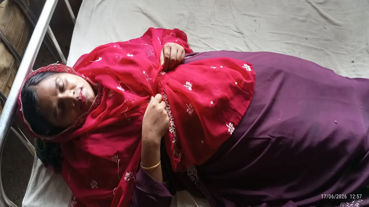 গলাচিপায় মামলা করায় বাঁদিকে মারধর হাসপাতালে ভর্তি
