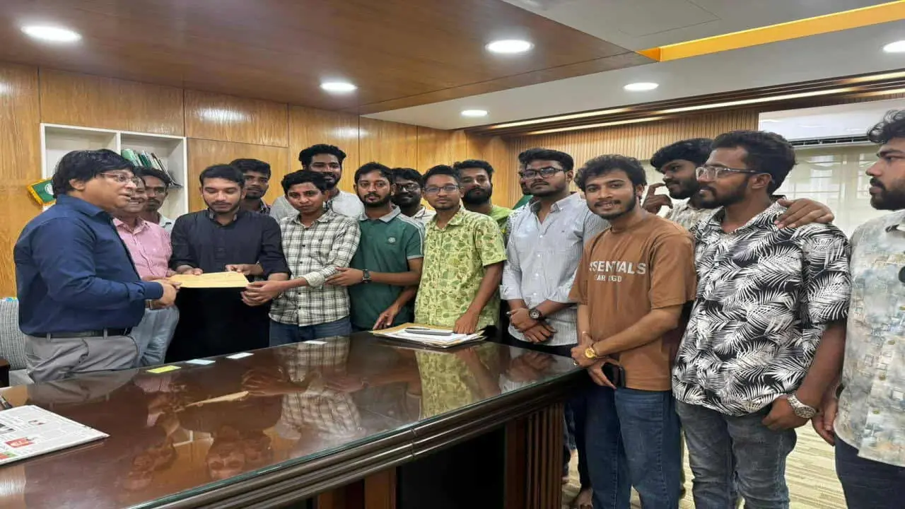 গোবিপ্রবির সীমানা নির্ধারণ ও নিরাপত্তা জোরদারের দাবিতে ছাত্রদলের স্মারকলিপি প্রদান